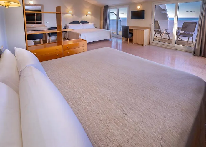 Caprici Beach Hotel & Spa