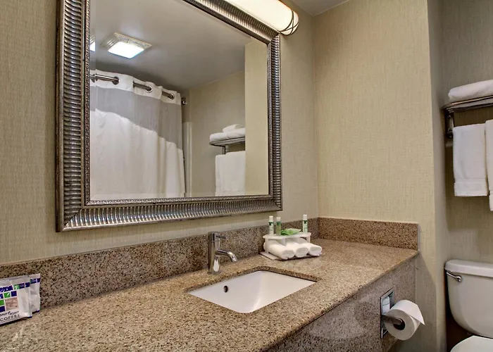Holiday Inn Express Hurricane Mills Waverly By Ihg