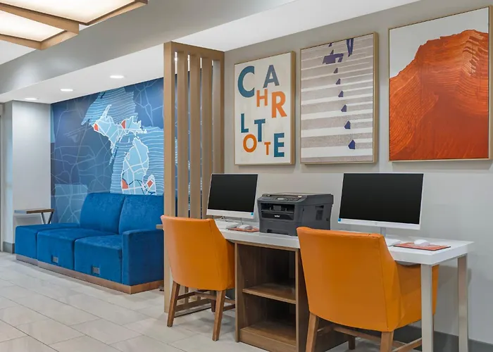 Holiday Inn Express Hotel & Suites Charlotte By Ihg