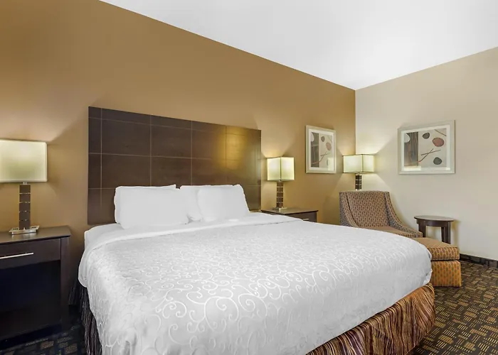 Best Western Plover-Stevens Point Hotel & Conference Center
