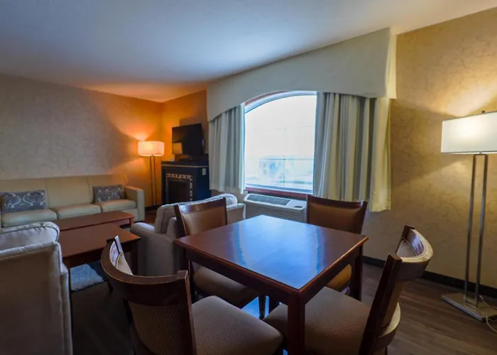 Days Inn & Suites By Wyndham Brandon