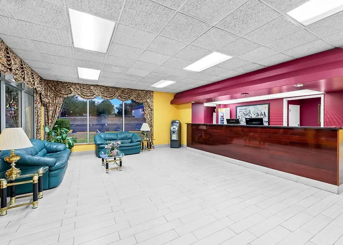 Super 8 By Wyndham Gaffney
