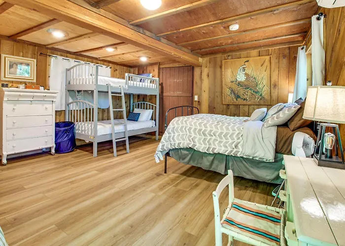 Hike To The Coast! Log Cabin On 5 Acres In Bandon