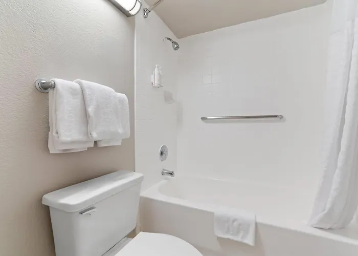 Days Inn By Wyndham Buena Park Anaheim