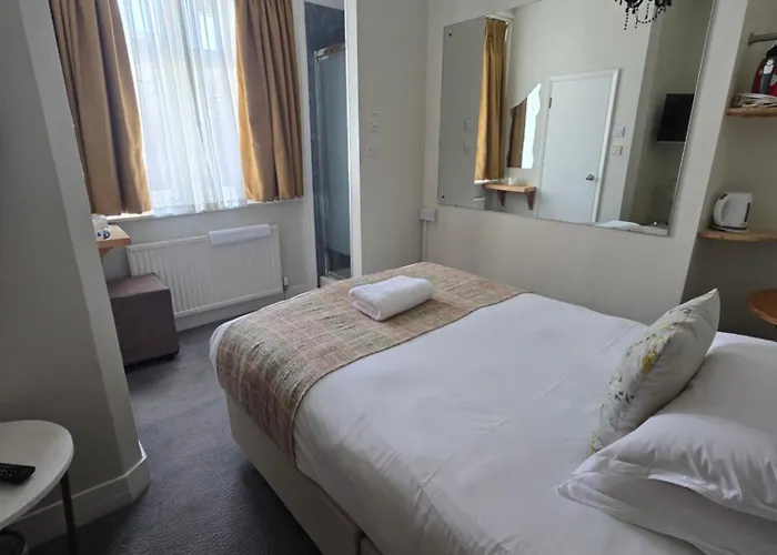 Sea Spray Hotel
