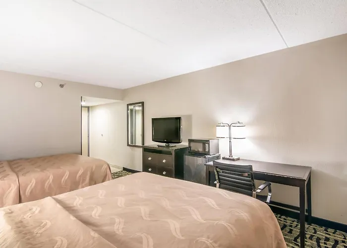 Quality Inn Rochester West