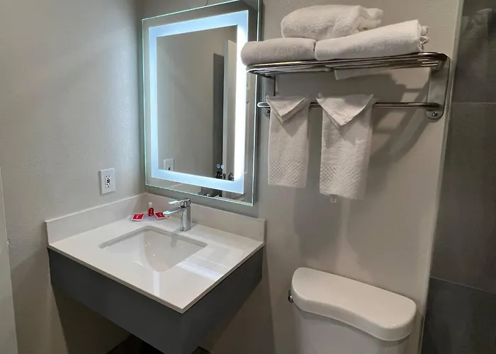 Quality Inn Tracy I-205