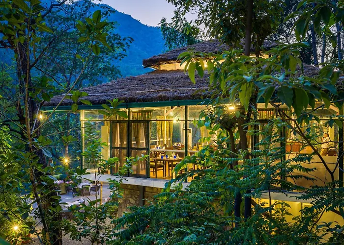 Neemrana'S Glasshouse On The Ganges