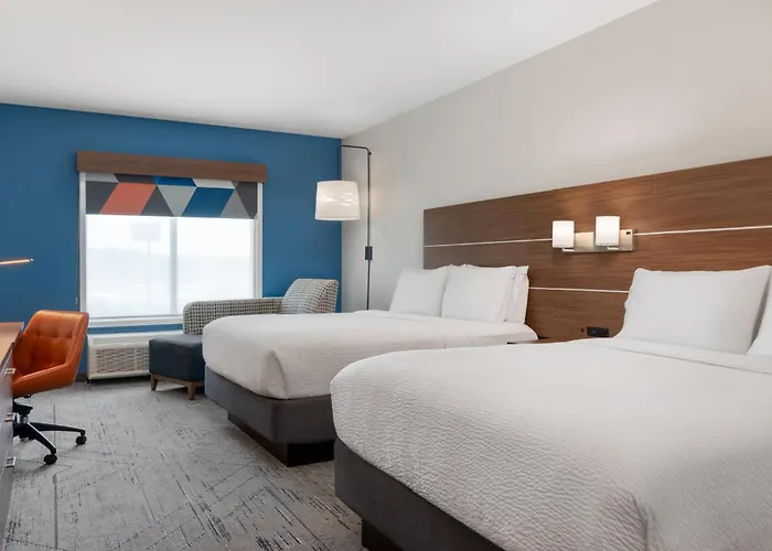 Holiday Inn Express Calhoun South By Ihg