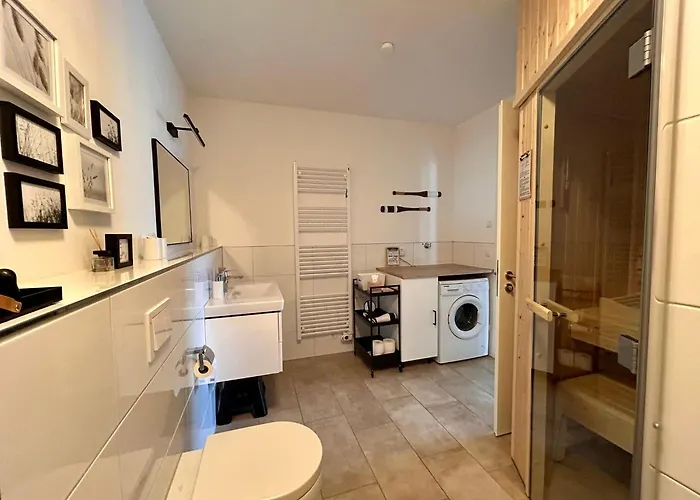 Vinkennest am Diemelsee - Sonnenweg 44 - Kinderfreundliche Ferienwohnung mit Sauna, Terrasse, Garten und Seeblick!