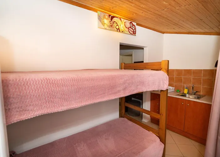 Artemis Rooms