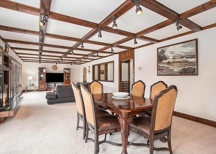 The Sugar Maple Home