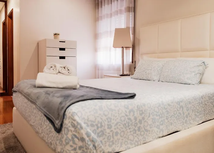 Lourença Stays - Vila Beach Apartment 1