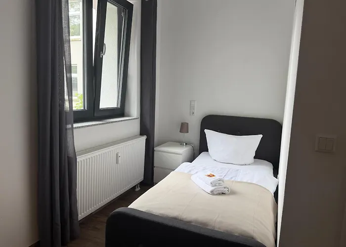 Business-&Monteurzimmer Bielefeld - komfortable Einzel- und Doppelzimmer - eigenes modernes Badezimmer, schnelles WLAN, Self-Check-In