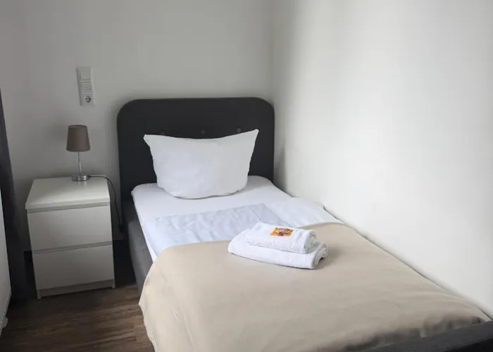 Business-&Monteurzimmer Bielefeld - komfortable Einzel- und Doppelzimmer - eigenes modernes Badezimmer, schnelles WLAN, Self-Check-In