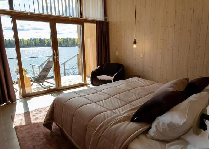 Bella Lake Resort