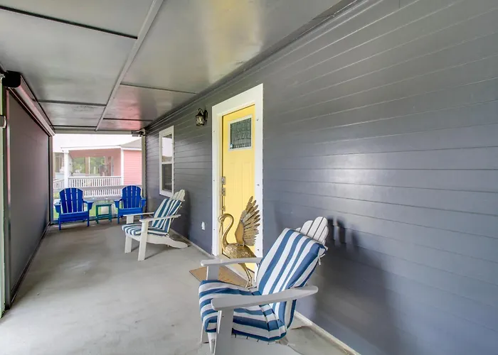 Relax At Heron Bay Cottage In Rockport, Texas!