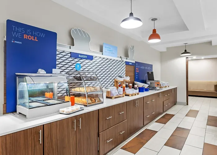 Holiday Inn Express Hotel & Suites Savannah Midtown By Ihg