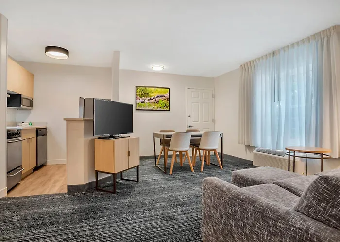 Mainstay Suites