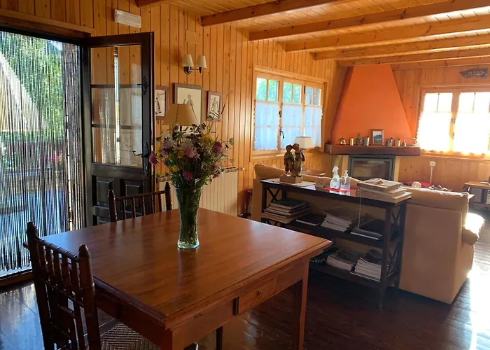 El Xalet De Tauell Hotel Rural