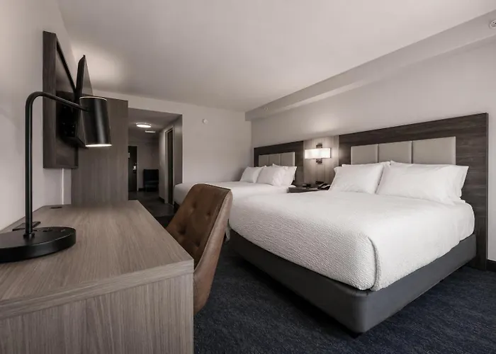 Holiday Inn Express & Suites Niagara Falls By Ihg