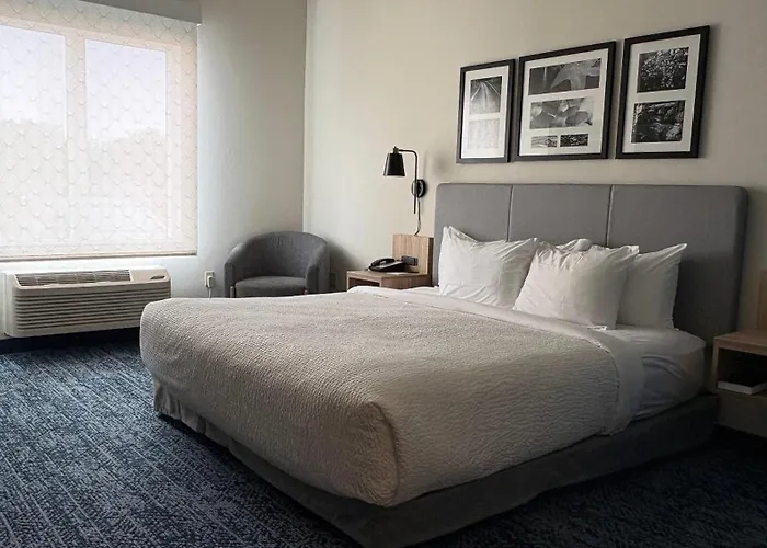 Sleep Inn & Suites Fort Scott