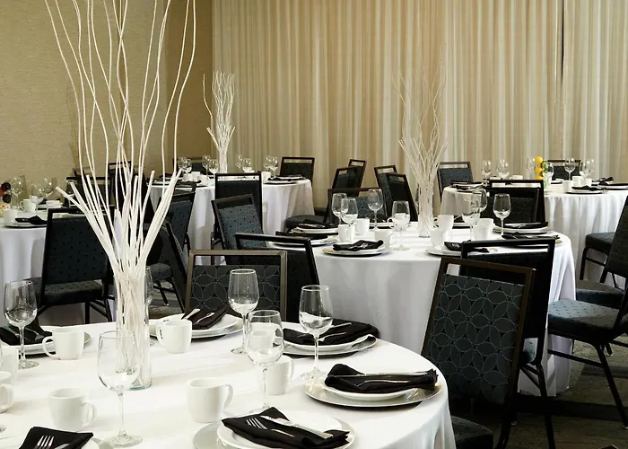Cambria Hotel Phoenix Chandler - Fashion Center
