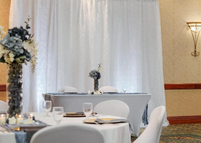 Hilton Garden Inn Milwaukee Northwest Conference Center