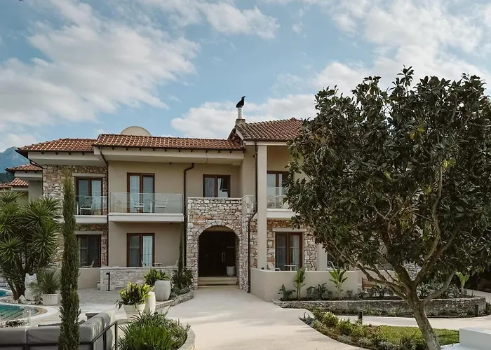 Nikoleta Hotel And Villas