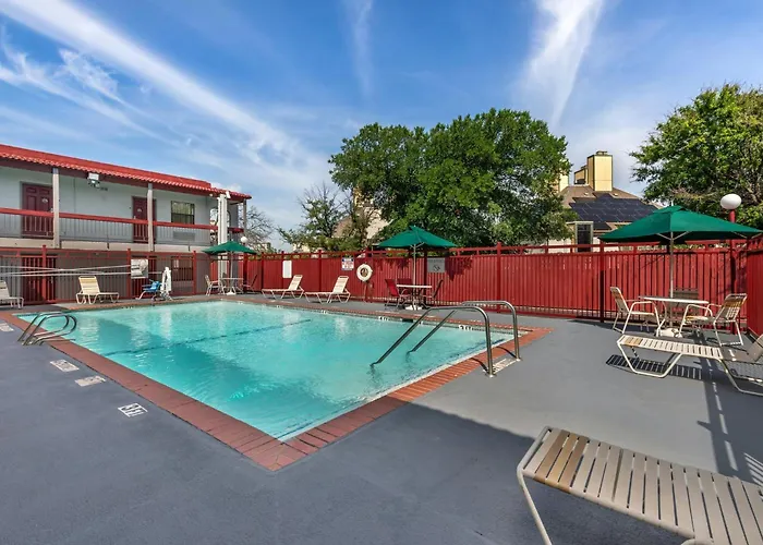 Red Roof Inn North Dallas - Park Central