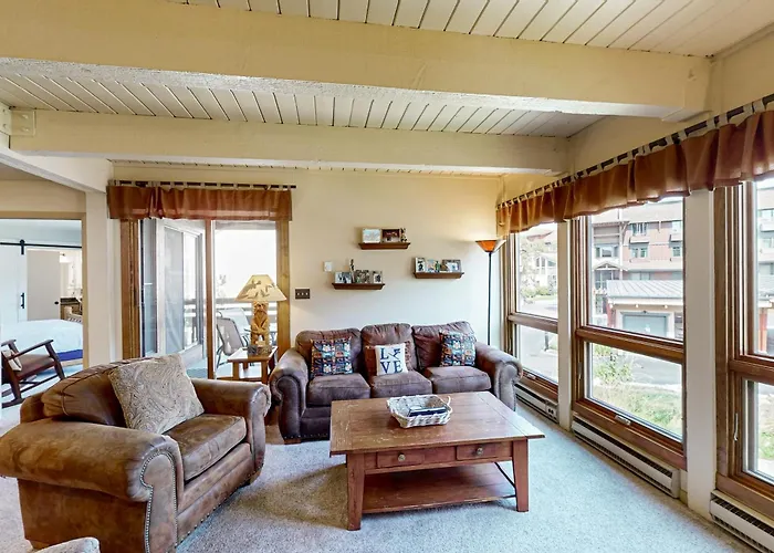 The Lodge At Steamboat F103 Lovely 1St-Floor Condo | Balcony | Heated Pool | Hot Tubs