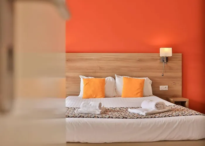 Hotel-Club Du Domaine D'Aiguebelle, Ussim Vacances