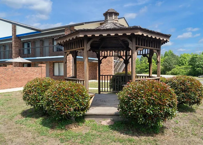Days Inn By Wyndham Clanton Al