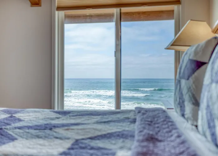 Breakers Beach House 7