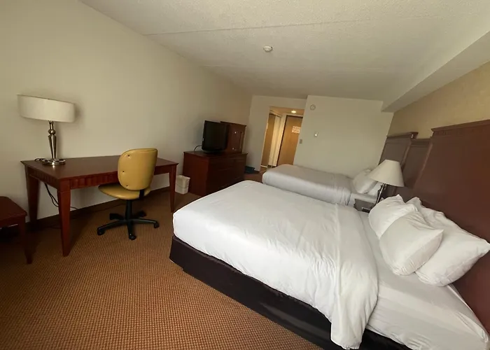 Quality Inn & Suites Bay Front