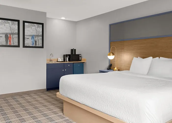 Americinn By Wyndham Marshfield