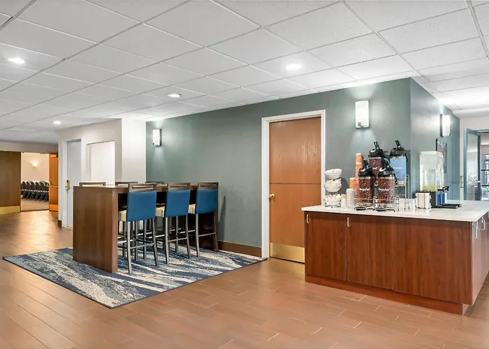 Comfort Suites Bethlehem Near Lehigh University And Lvi Airport