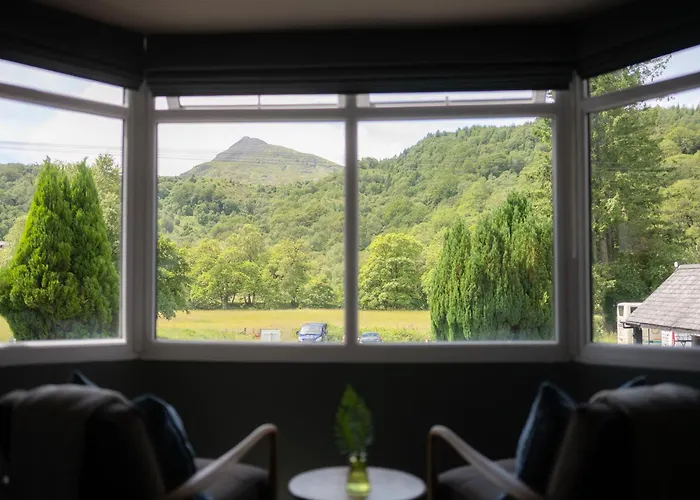 Tyn-Y-Coed Inn