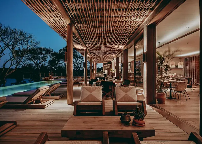 Barracuda Hotel & Villas