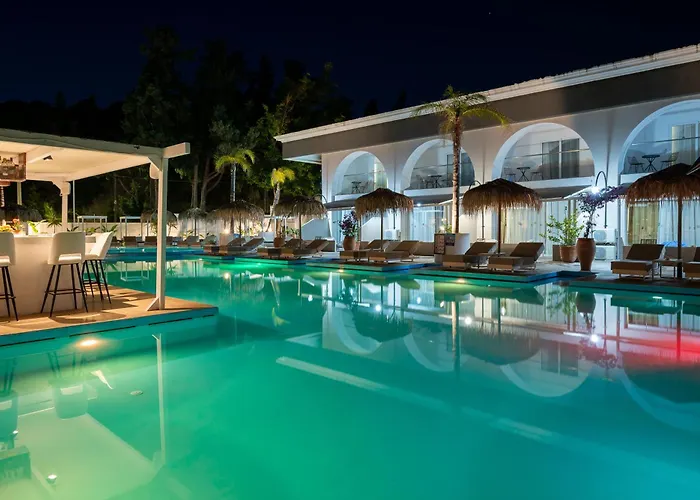 Bamboo Suites Hotel - Adults Only