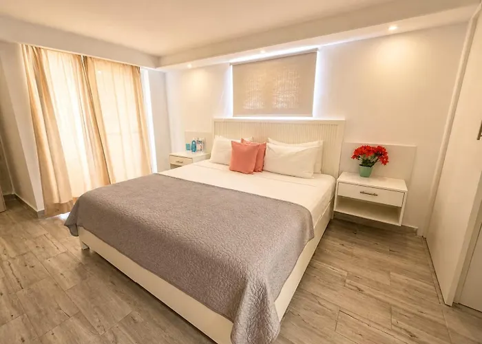 Villa Blanca Beach Club