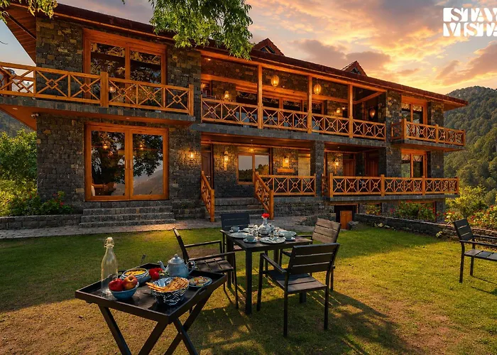 Stayvista'S Mountain Mirage - 4Bhk Mountain-View Villa With Home Theatre