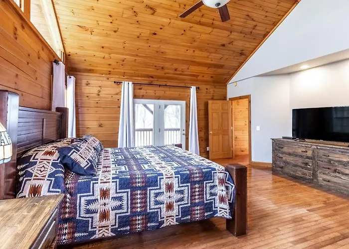 Bear Print Mountain Lodge