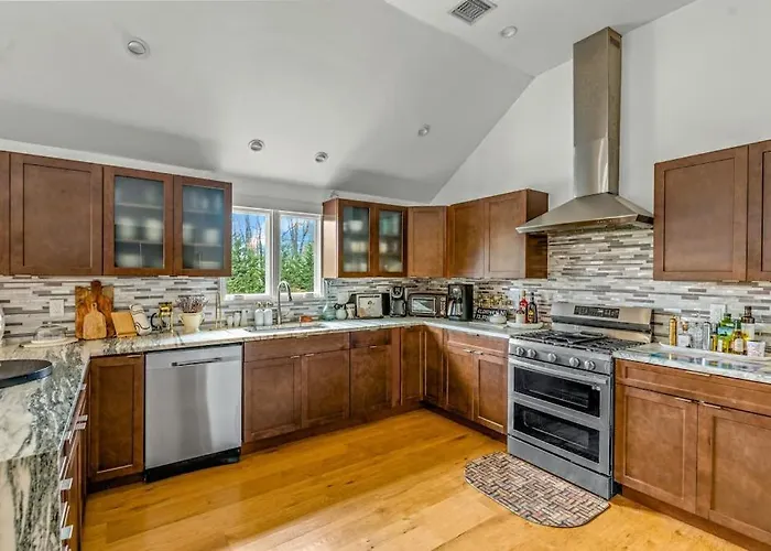 Modern On 9Th
