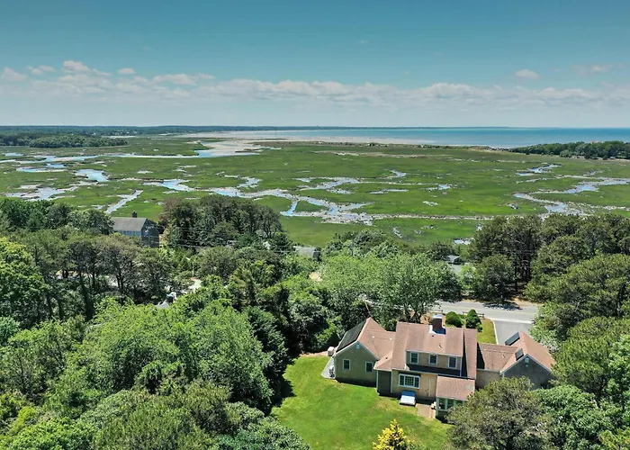 Sunroom Mins To Beaches Views Of Marsh