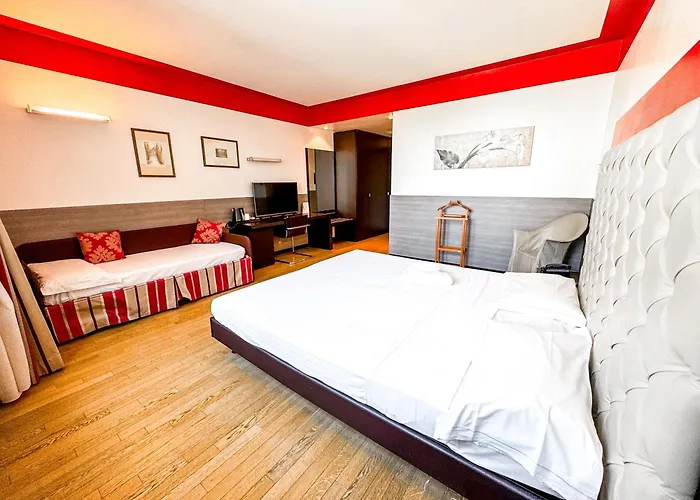 Continental Urban Art Hotel