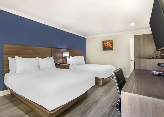 University Park Inn & Suites, An Ascend Collection Hotel