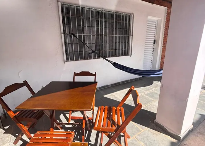 Casa com alojamento, para até 18 pessoas