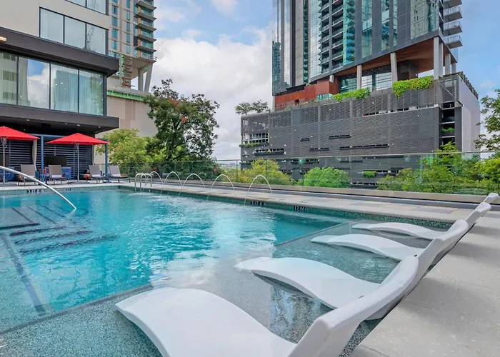 Cambria Hotel Austin Downtown