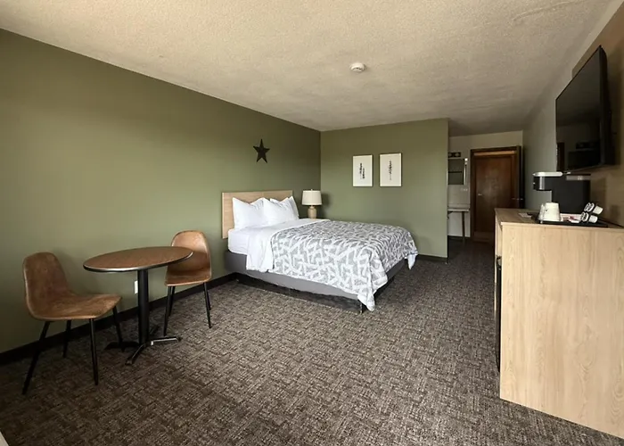 The Trail Inn - Slayton, Mn - Hwy 59